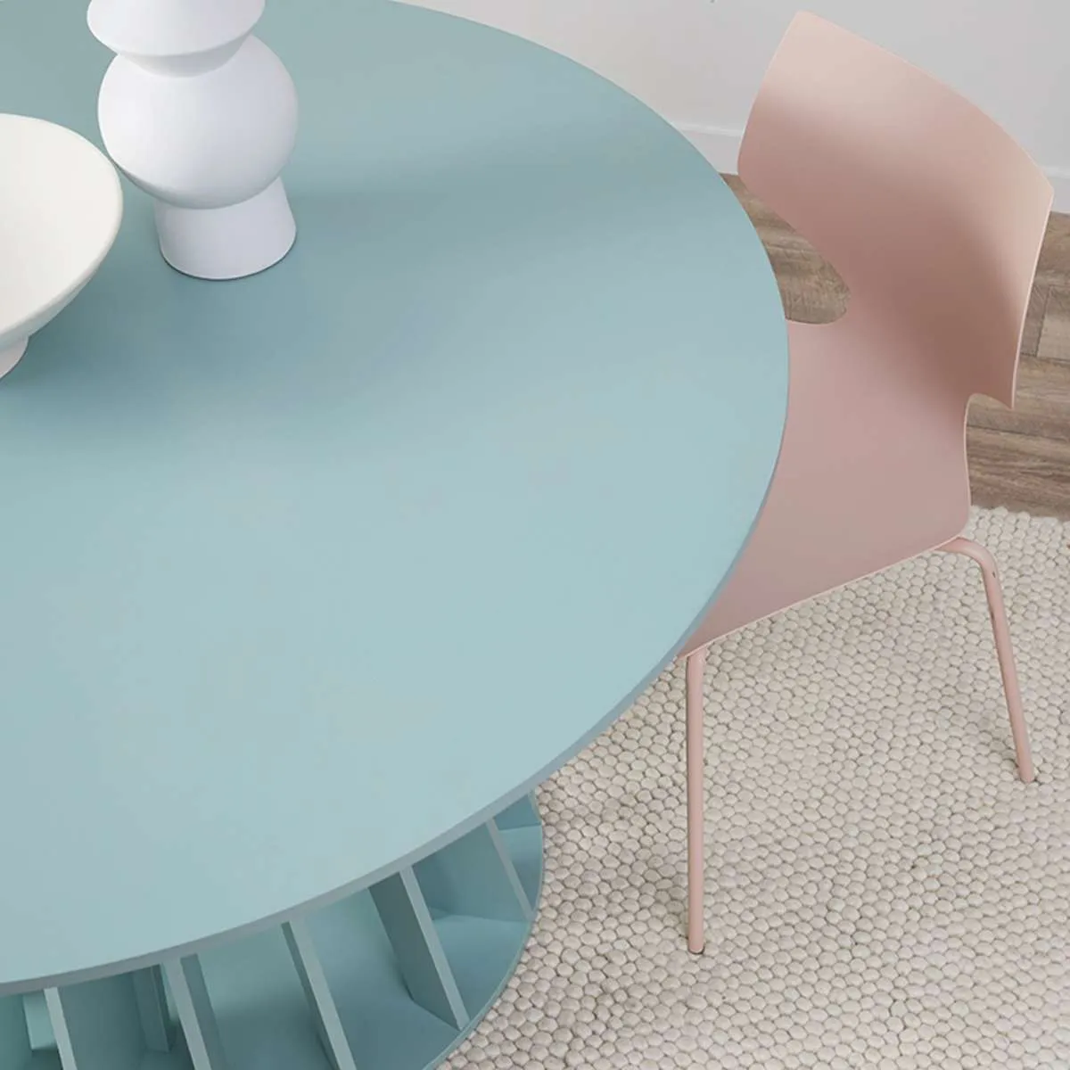 Rune Four Seater Slatted Round Dining Table - Sage Mocka